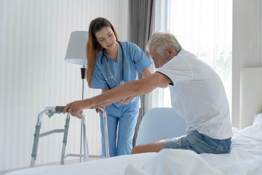 24-Hour Home Care: Medication Reminders in St. Louis, MO